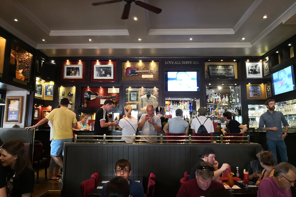 Hard_Rock_Cafe_Bar
